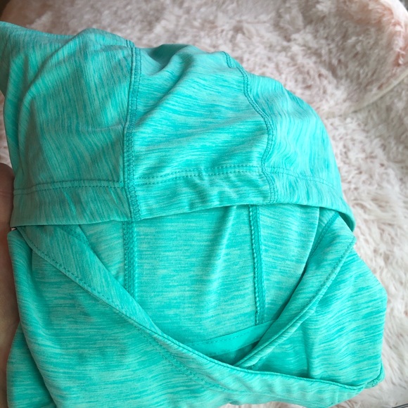 Danskin Long Sleeved Hooded Shirt Green Blue Small Pullover - Picture 9 of 9